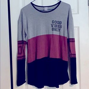 —GOOD VIBES ONLY— long sleeve top